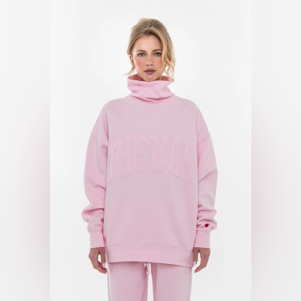 THE BAR CHARLES HIGHEST NECK HERITAGE SWEATSHIRT BLUSH PINK PARKE VALENTINES